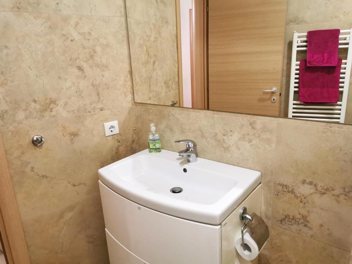 Contemporary Central Apartment In Cluj Napoca Экстерьер фото